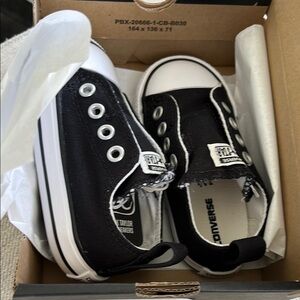 Converse Black and White Sneakers Classic Design new with tags and box